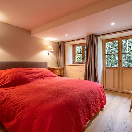 Superb Chalet With Balcony And Large Garden * Chamonix