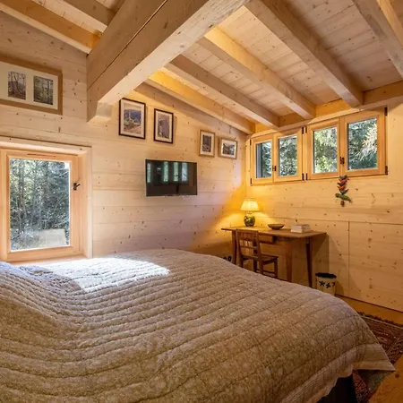 Chalet Superb Chalet With Balcony And Large Garden *