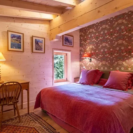 Superb Chalet With Balcony And Large Garden * Chamonix